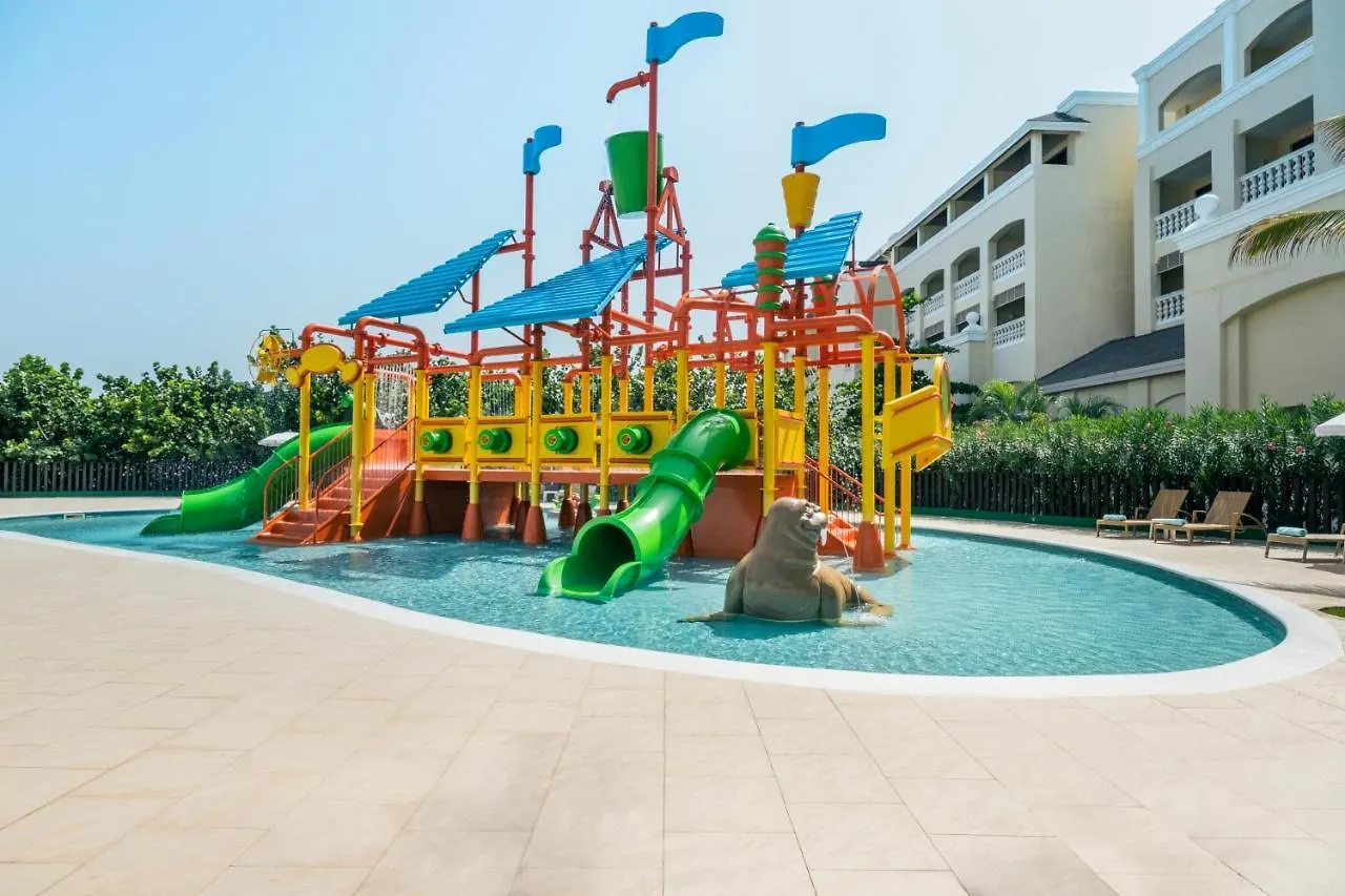 ***** Курортный комплекс Iberostar Selection Rose Hall Suites (Adults Only) Бухта Монтего Ямайка